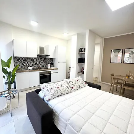 Casa Vittoria - Tra Maggiore E Centro Citta Appartement